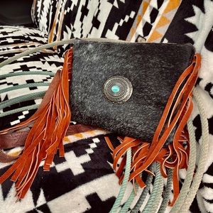 Cowhide crossbody✨